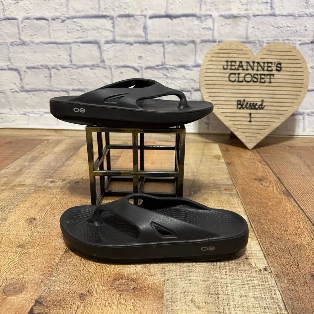 Oofos OORIGINAL SANDAL - BLACK Women’s Size 9 Men’s Size 7